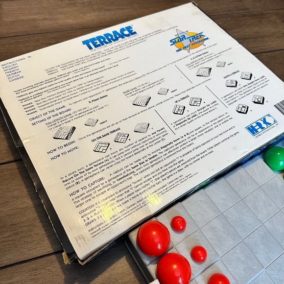 Strategy Board Game featured on Star Trek The Next Generation (Complete) - Picture 7 of 7